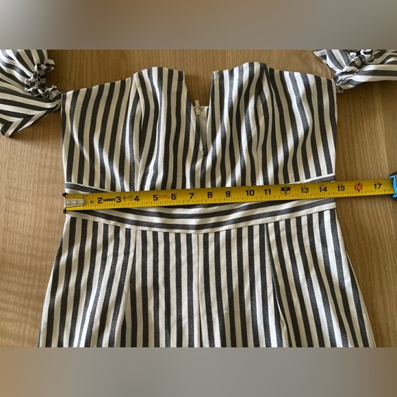 Privy| Nautical Pinstriped Strapless Jumpsuit in Cropped Wide Leg•••Size Large - Picture 12 of 15